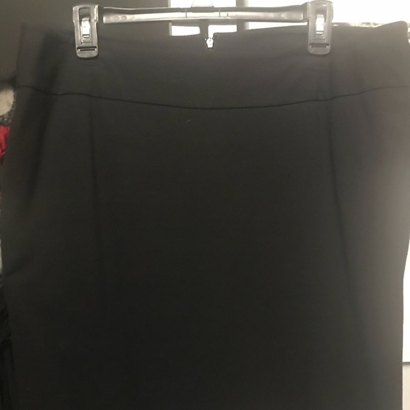 Skirt - Picture 1 of 4